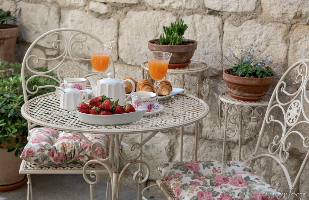 Emperor'S Suites Split Buitenkant foto